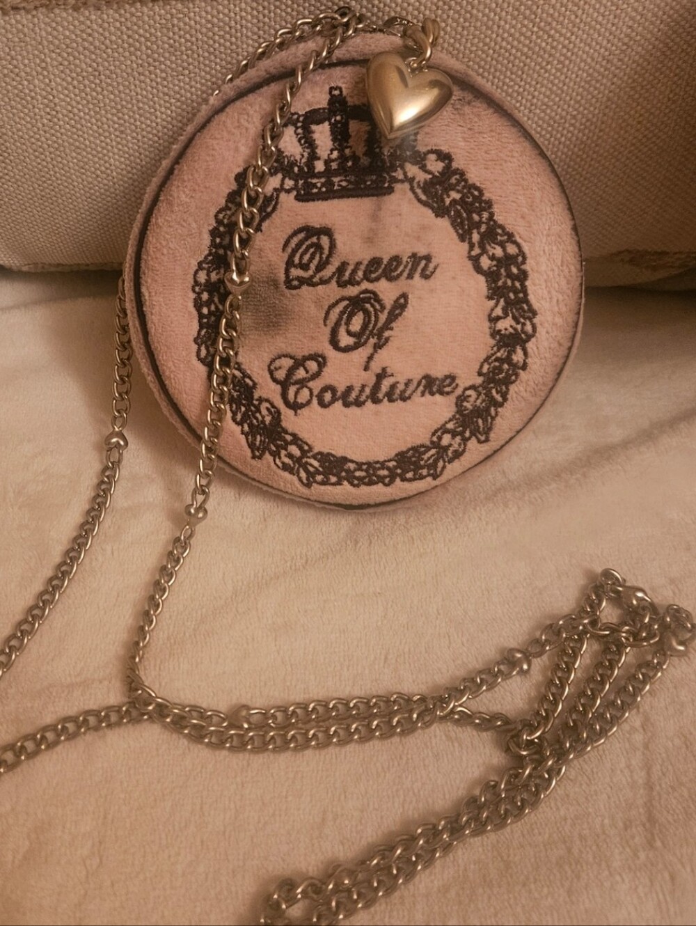 Juicy Couture 2004 Queen Of Couture Pink Terry Cloth Circular Canteen Crossbody - Picture 4 of 8